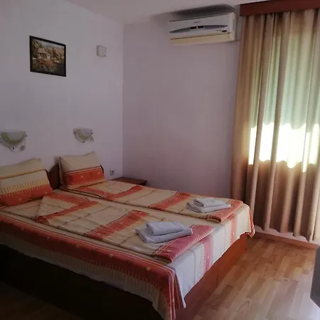 Hotel Strinava Primorsko