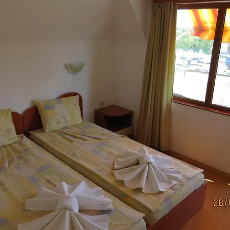 Strinava Отель Приморско