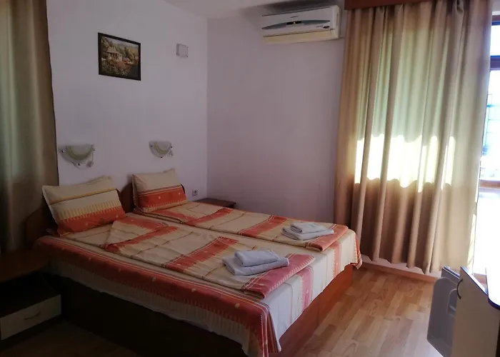 Hotel Strinava Primorsko